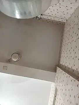 Snapshot of khhlmn chatting on October 19, 2025, 3:45 pm khhlmn online show from October 19, 2025, 3:45 pm