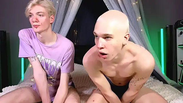 Snapshot of Marius_Venin chatting on November 4, 2025, 4:39 pm Marius Venin online show from November 4, 2025, 4:39 pm