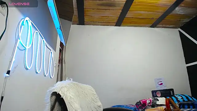 Angel latinboy online show from March 10, 2025, 9:07 pm