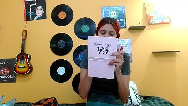 skinnyverus18 online show from October 6, 2025, 7:00 pm