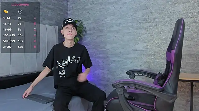 ArthurCox online show from November 1, 2025, 5:26 pm