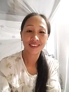 Snapshot of cute_love00 chatting on October 2, 2025, 11:12 pm cute love00 online show from October 2, 2025, 11:12 pm
