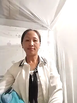 Snapshot of cute_love00 chatting on October 7, 2025, 11:02 pm cute love00 online show from October 7, 2025, 11:02 pm