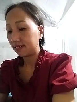 Snapshot of cute_love00 chatting on October 8, 2025, 10:07 pm cute love00 online show from October 8, 2025, 10:07 pm