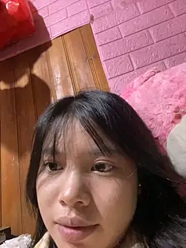 Snapshot of LunaBerry18 chatting on October 1, 2025, 3:29 pm LunaBerry18 online show from October 1, 2025, 3:29 pm