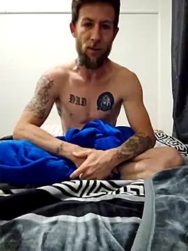 Snapshot of Couplesplay1 chatting on September 11, 2025, 1:33 pm Couplesplay1 online show from September 11, 2025, 1:33 pm