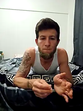 Snapshot of Couplesplay1 chatting on September 14, 2025, 9:52 am Couplesplay1 online show from September 14, 2025, 9:52 am