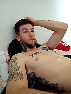 Snapshot of Couplesplay1 chatting on October 4, 2025, 3:04 am Couplesplay1 online show from October 4, 2025, 3:04 am