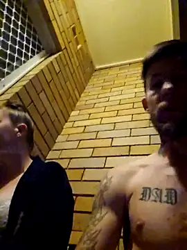 Snapshot of Couplesplay1 chatting on October 11, 2025, 12:47 pm Couplesplay1 online show from October 11, 2025, 12:47 pm