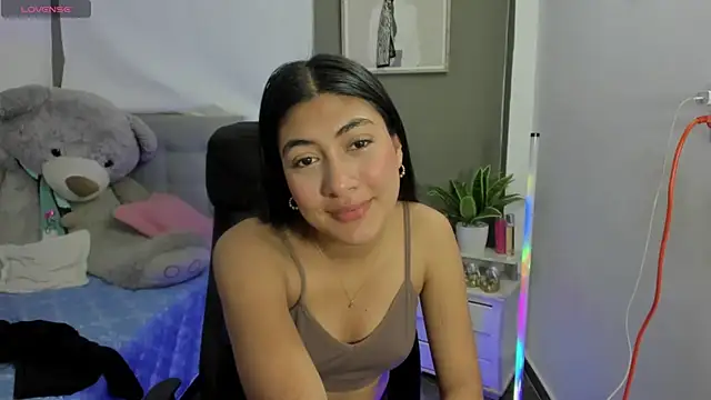 Snapshot of Allison_19__ chatting on December 5, 2025, 5:16 am Allison 19 online show from December 5, 2025, 5:16 am