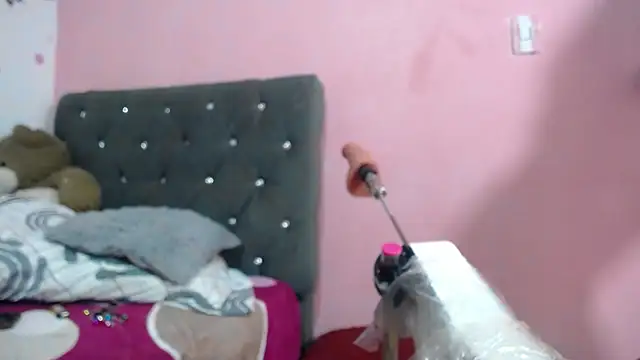 Snapshot of cucha_sexy_hard_69 chatting on November 24, 2025, 12:27 pm cucha sexy hard 69 online show from November 24, 2025, 12:27 pm