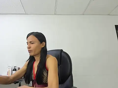 Aisha hotts777 online show from September 24, 2025, 2:04 am