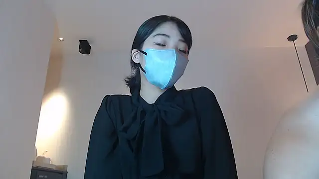 Snapshot of BROsister chatting on November 10, 2025, 9:19 am BROsister online show from November 10, 2025, 9:19 am