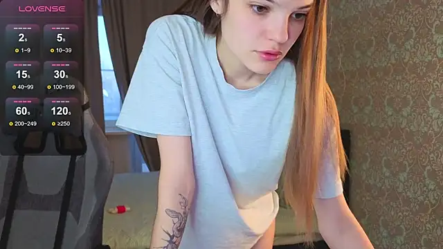 Snapshot of magic_shy_ chatting on October 24, 2025, 1:24 am magic shy  online show from October 24, 2025, 1:24 am