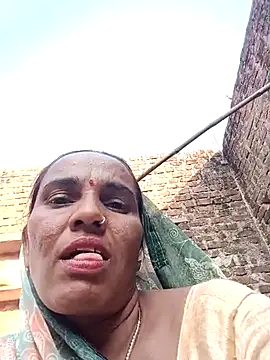 Snapshot of Pinky12A chatting on October 17, 2025, 10:40 am Pinky12A online show from October 17, 2025, 10:40 am