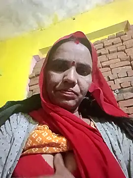 Pinky12A online show from December 4, 2025, 11:02 pm