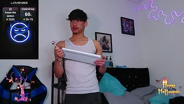 Snapshot of Gael_Jones chatting on October 27, 2025, 5:44 am Gael Jones online show from October 27, 2025, 5:44 am