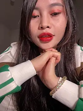 Snapshot of Lissa_xinh09 chatting on October 21, 2025, 2:18 pm Lissa xinh09 online show from October 21, 2025, 2:18 pm