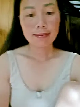 Snapshot of LyyChac chatting on September 14, 2025, 7:57 pm LyyChac online show from September 14, 2025, 7:57 pm