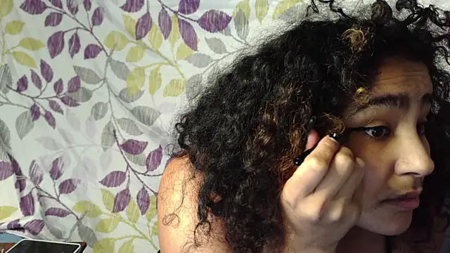 Mommybubbles2 online show from December 4, 2025, 9:34 pm