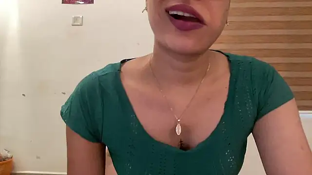 Snapshot of LucytheDevilQueen chatting on November 26, 2025, 2:45 am LucytheDevilQueen online show from November 26, 2025, 2:45 am