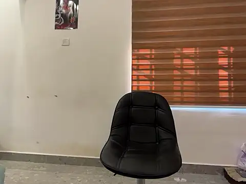 Snapshot of LucytheDevilQueen chatting on December 14, 2025, 3:56 am LucytheDevilQueen online show from December 14, 2025, 3:56 am