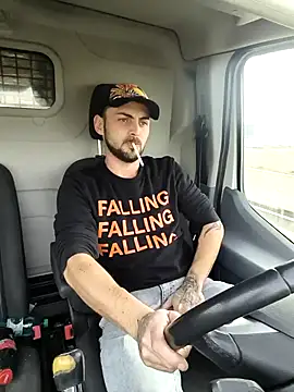 papichulo0099 online show from December 16, 2025, 11:15 am