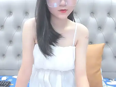 Snapshot of _ly__ chatting on October 1, 2025, 3:18 pm ly online show from October 1, 2025, 3:18 pm