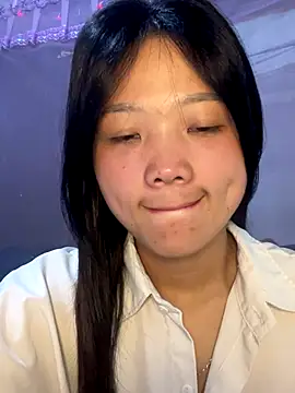 Snapshot of thaoyeuuu chatting on September 16, 2025, 8:15 am thaoyeuuu online show from September 16, 2025, 8:15 am