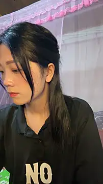 Snapshot of thaoyeuuu chatting on October 8, 2025, 8:12 am thaoyeuuu online show from October 8, 2025, 8:12 am
