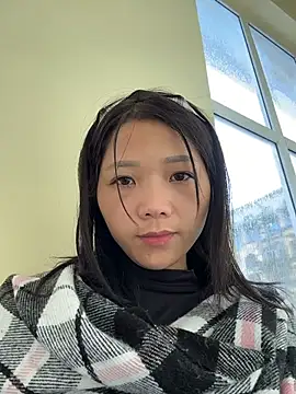 thaoyeuuu online show from November 3, 2025, 4:58 am