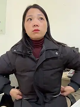 thaoyeuuu online show from November 18, 2025, 2:28 am