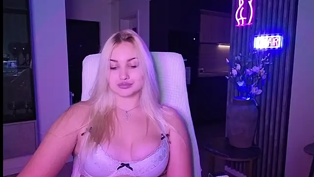 Snapshot of adrelaxina chatting on October 28, 2025, 7:38 pm adrelaxina online show from October 28, 2025, 7:38 pm