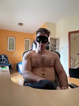 Snapshot of Raveman chatting on December 20, 2025, 12:12 pm Raveman online show from December 20, 2025, 12:12 pm