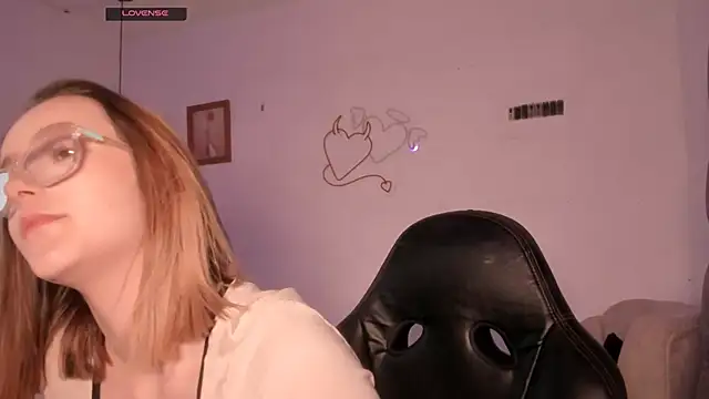 Snapshot of kristal_joi_dl chatting on September 21, 2025, 3:02 pm kristal joi dl online show from September 21, 2025, 3:02 pm