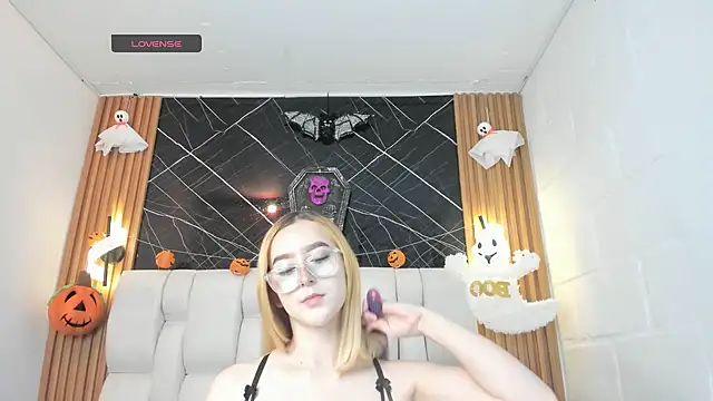 Snapshot of kristal_joi_dl chatting on October 26, 2025, 1:50 pm kristal joi dl online show from October 26, 2025, 1:50 pm