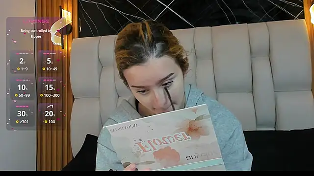 Snapshot of kristal_joi_dl chatting on November 9, 2025, 1:31 pm kristal joi dl online show from November 9, 2025, 1:31 pm