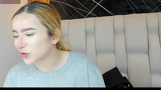 Snapshot of kristal_joi_dl chatting on November 12, 2025, 12:38 pm kristal joi dl online show from November 12, 2025, 12:38 pm