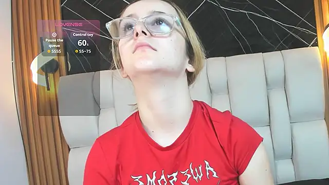 Snapshot of kristal_joi_dl chatting on November 28, 2025, 12:19 pm kristal joi dl online show from November 28, 2025, 12:19 pm