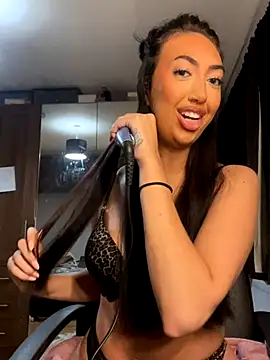 Miss lunaxx online show from November 27, 2025, 5:15 pm