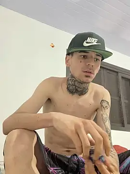 Snapshot of Gabriel17cmkkk chatting on November 6, 2025, 5:14 pm Gabriel17cmkkk online show from November 6, 2025, 5:14 pm