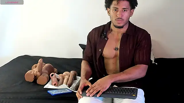 Snapshot of zarek_lux chatting on September 24, 2025, 1:03 pm zarek lux online show from September 24, 2025, 1:03 pm