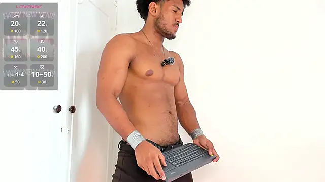 Snapshot of zarek_lux chatting on October 15, 2025, 1:44 pm zarek lux online show from October 15, 2025, 1:44 pm