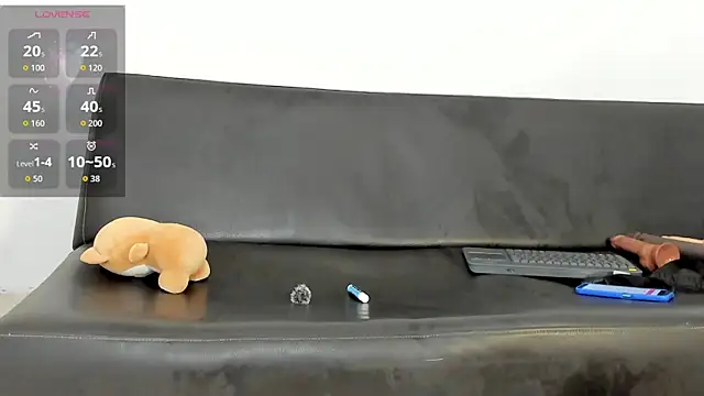 Snapshot of zarek_lux chatting on November 8, 2025, 12:27 pm zarek lux online show from November 8, 2025, 12:27 pm