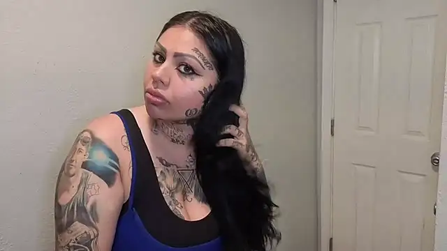 chicanachic13 online show from November 29, 2025, 2:25 am