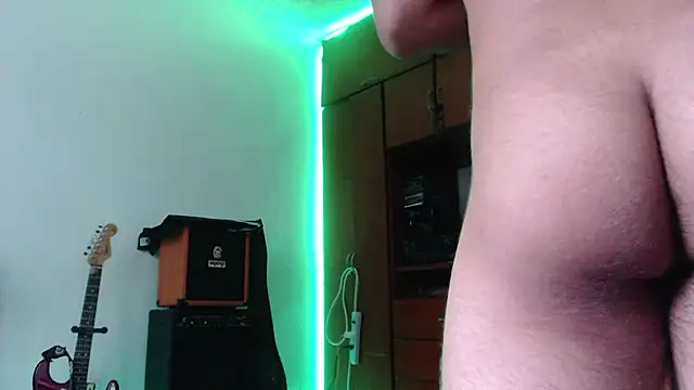 Snapshot of Diego__Barbarie__ chatting on October 2, 2025, 9:44 pm Diego Barbarie online show from October 2, 2025, 9:44 pm