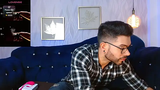 ZarekFox online show from October 25, 2025, 1:40 pm