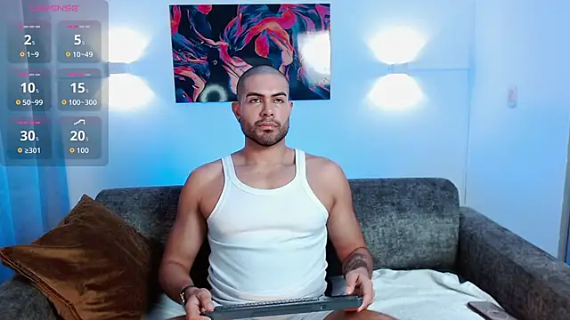 ZarekFox online show from November 26, 2025, 1:56 pm