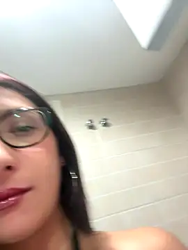 Snapshot of shory233 chatting on September 27, 2025, 9:36 am shory233 online show from September 27, 2025, 9:36 am