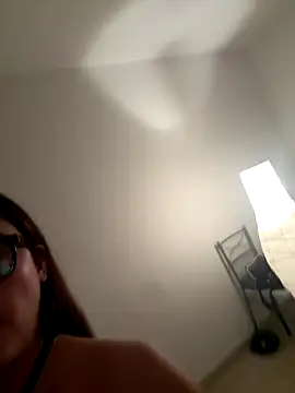 Snapshot of shory233 chatting on October 24, 2025, 3:14 am shory233 online show from October 24, 2025, 3:14 am